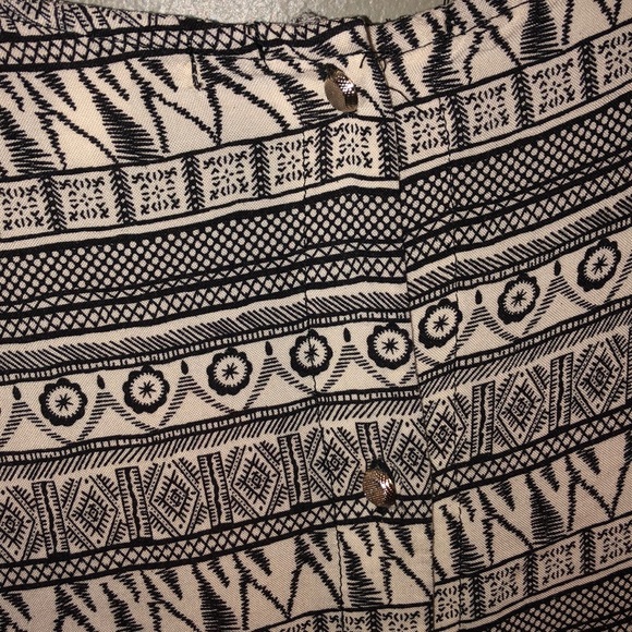 Aztec pattern crop top - Picture 3 of 4